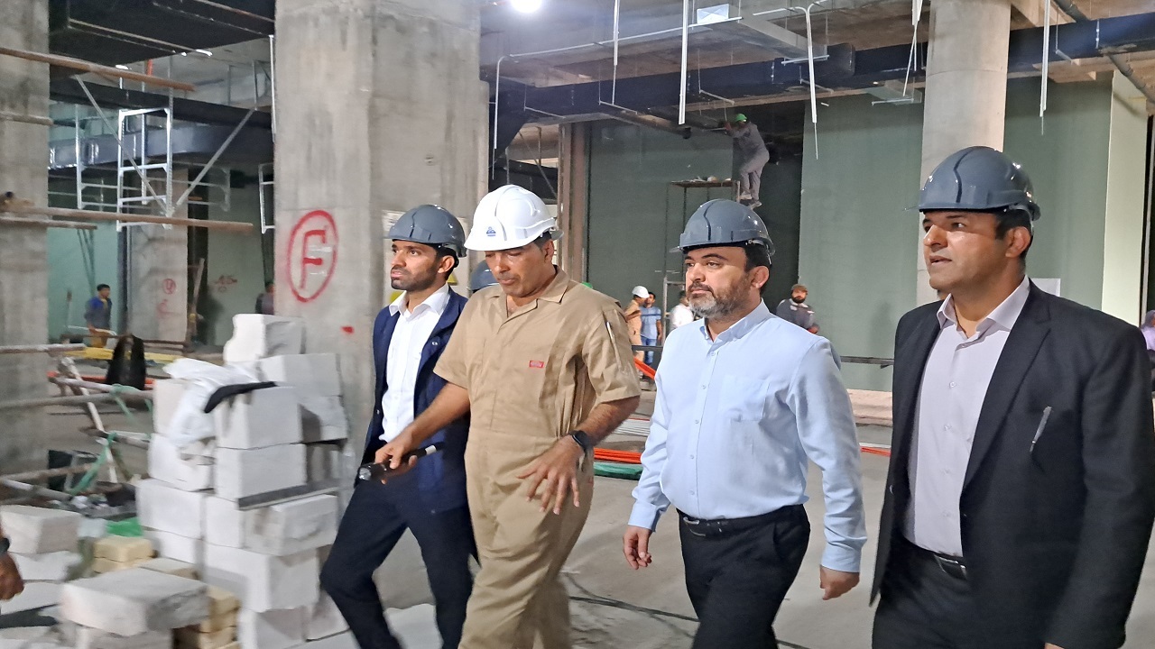 بازدید استاندار هرمزگان از روند ساخت بیمارستان ۲۶۴ تختخوابی بندرعباس