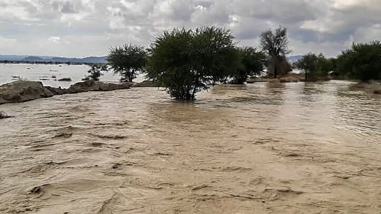 سیلاب مسیر روستایی چاهان - زرآباد در جنوب سیستان و بلوچستان را بست