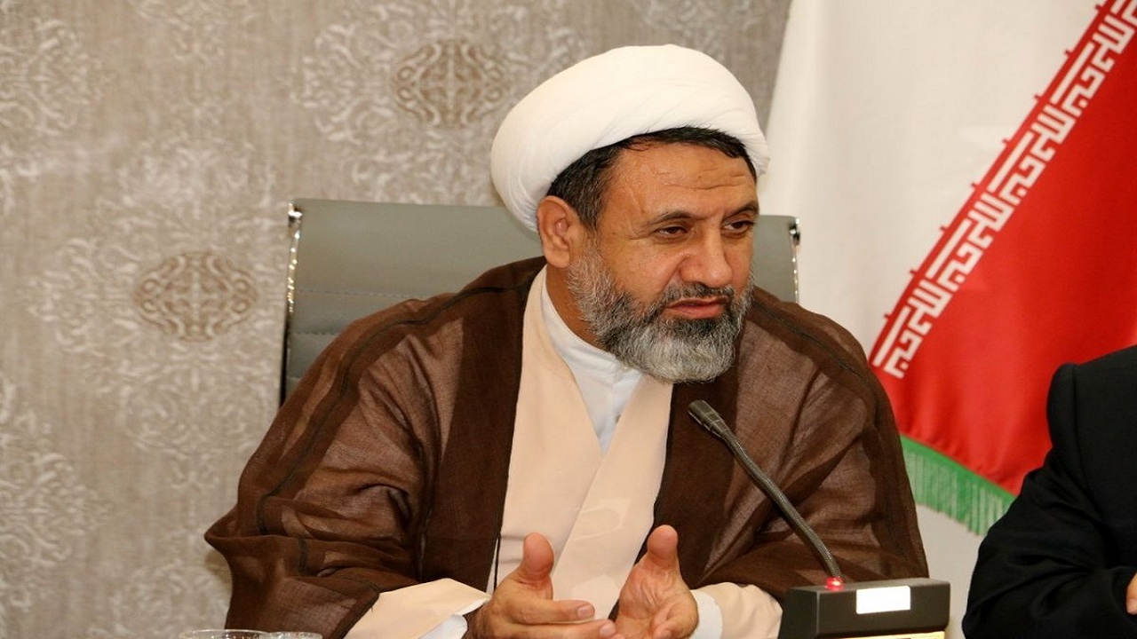 مدیرانی که به حجاب اعتقاد ندارند صلاحیت پست ها را ندارند
