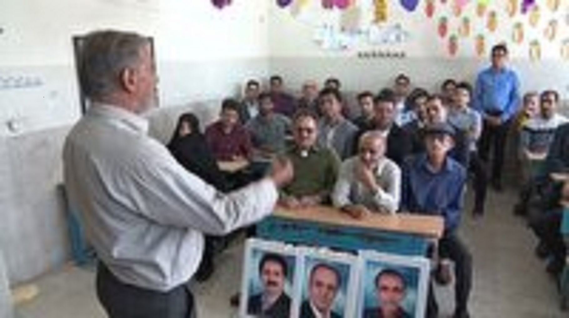 تجدید دیدار شاگرد و استاد پس از ۳۰ سال