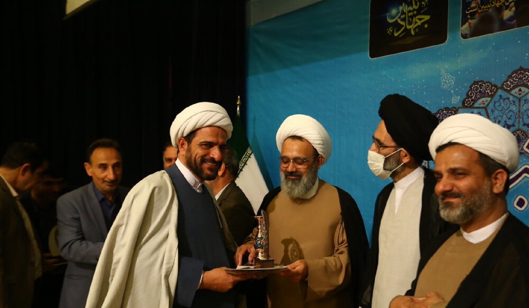 تجلیل از ۲۰۰ نفر از فعالان عرصه جهاد تبیین در استان اصفهان