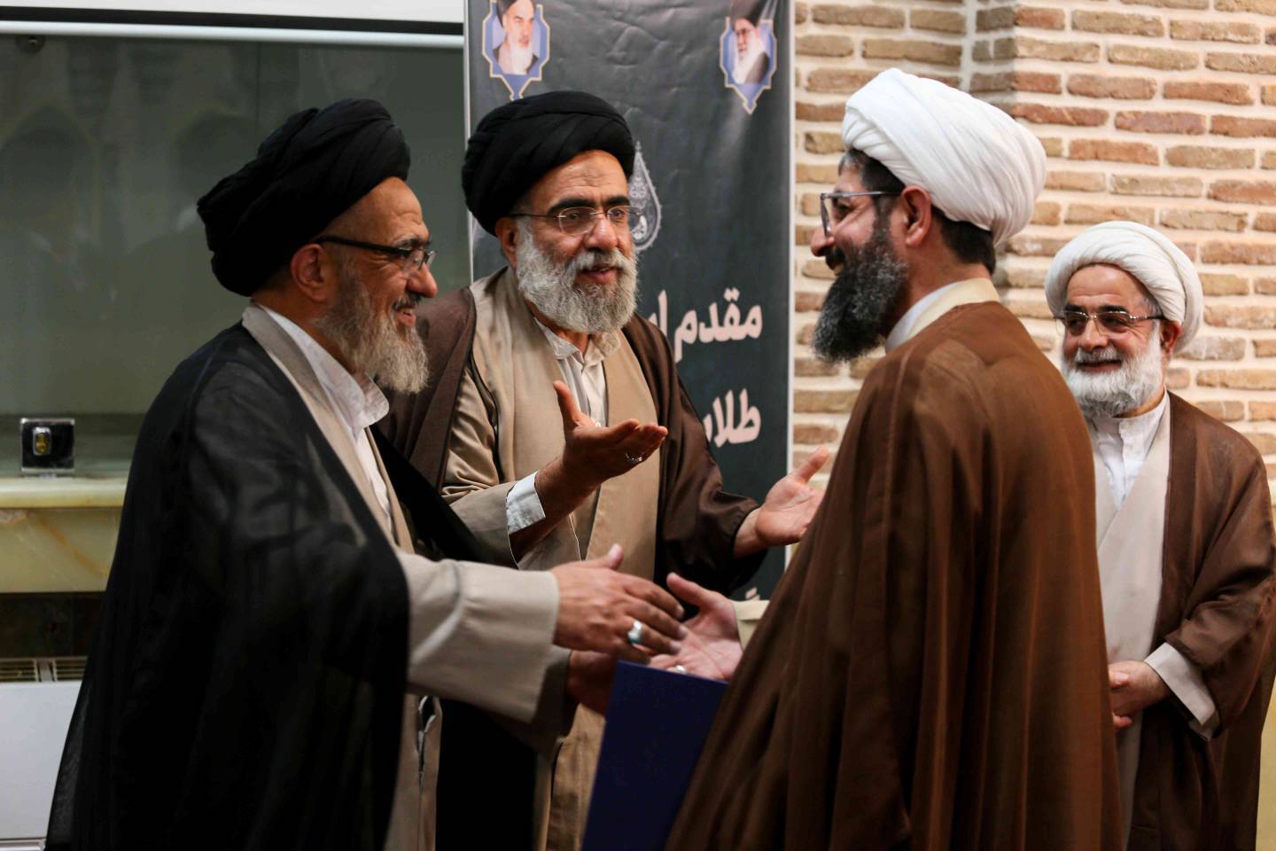 تجلیل از طلاب