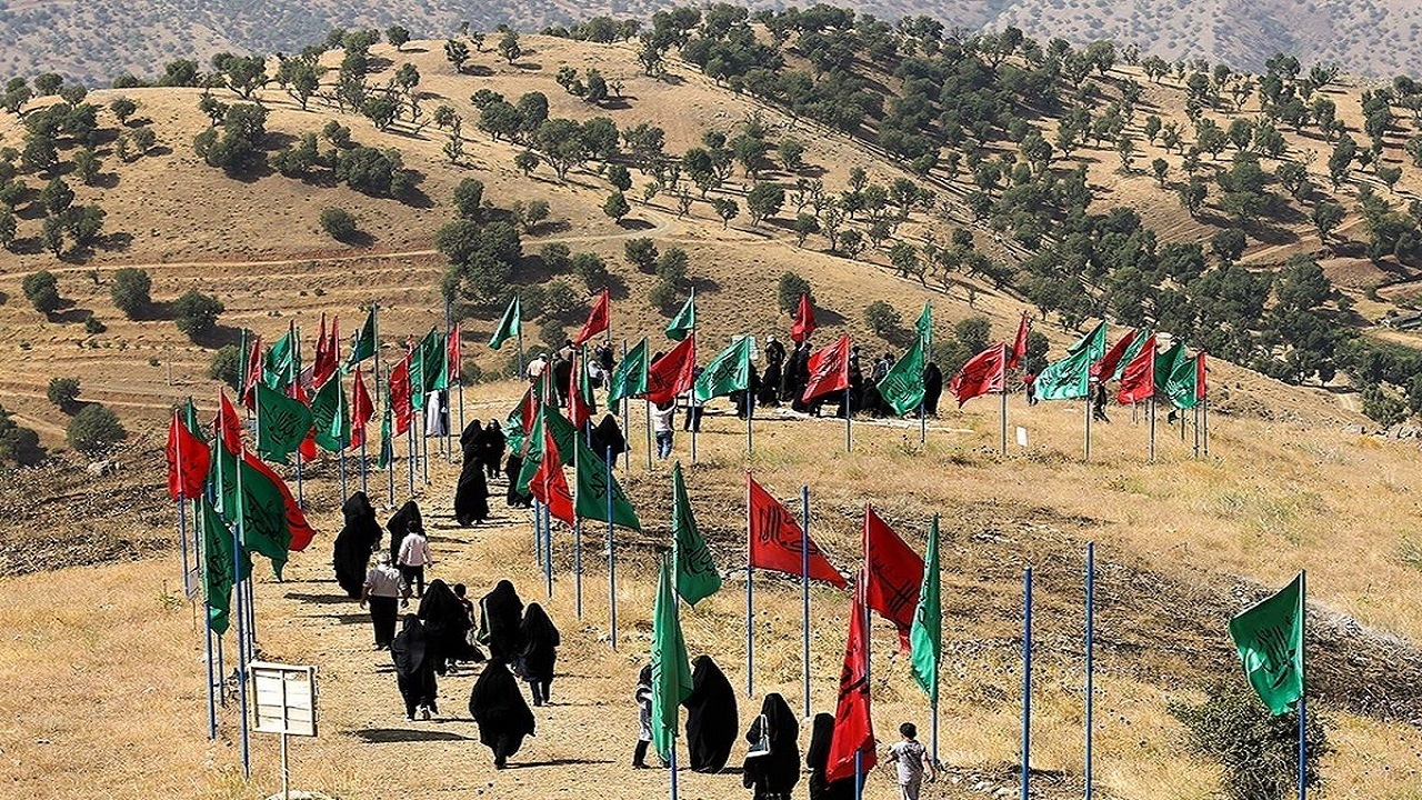 اعزام ۱۴۰ نفر از بسیجیان نهاوند به مناطق عملیاتی غرب