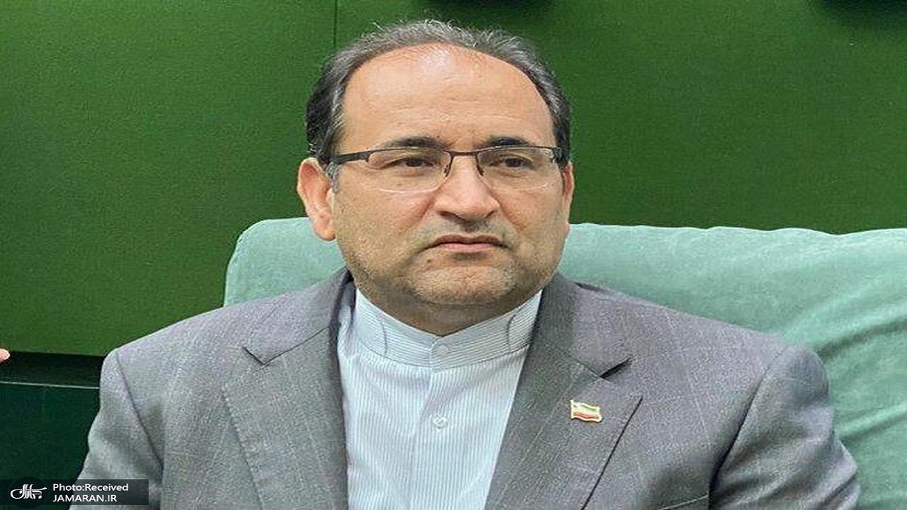 هیات رئیسه مجلس نمایندگان دریافت کننده خودرو بدون‌نوبت را معرفی کند