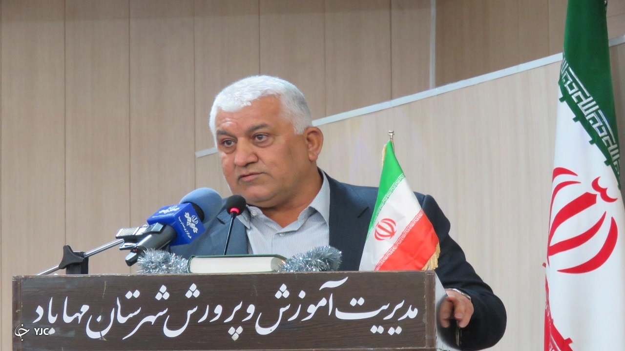 آیین گرامیداشت روز معلم در مهاباد برگزار شد