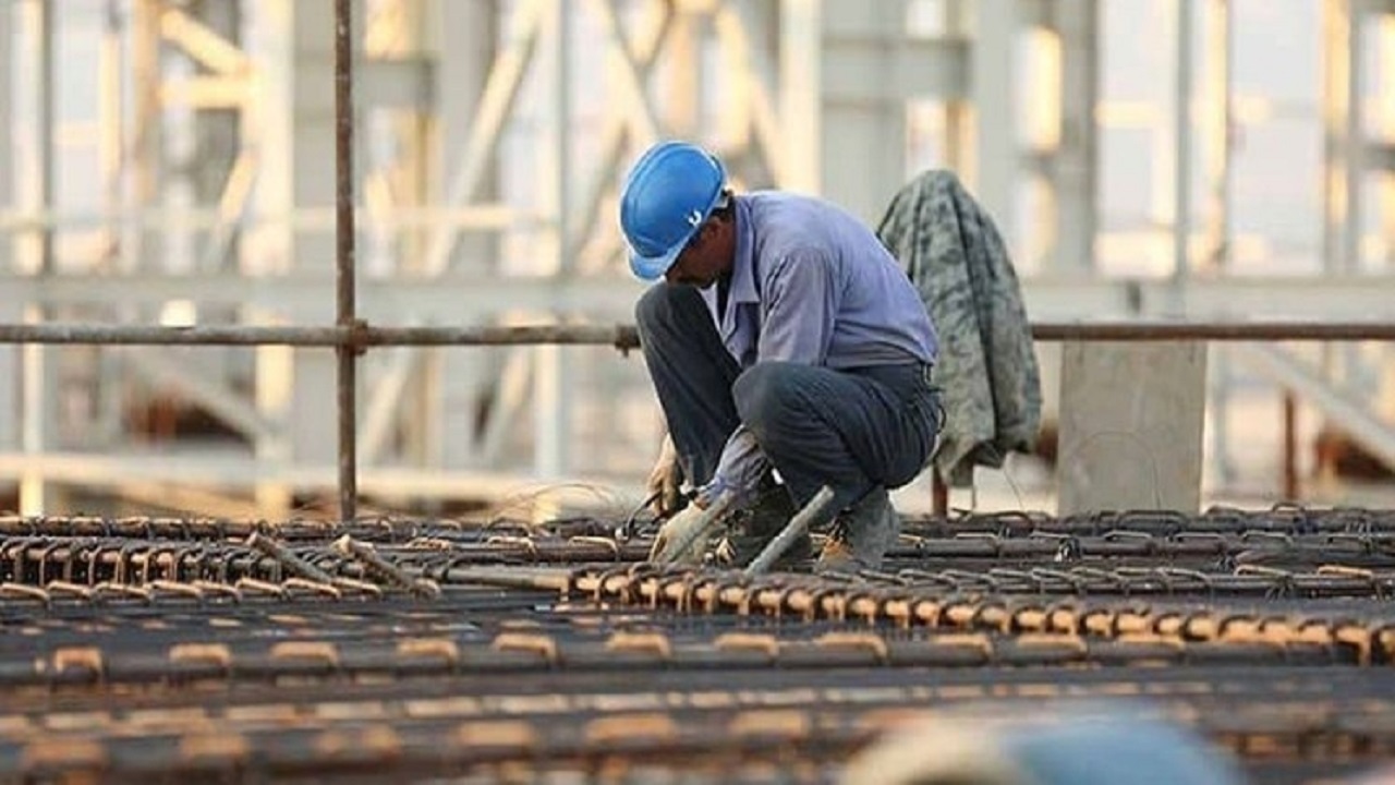 کارگران ساختمانی در انتظار حل مشکل فیش پرداختی