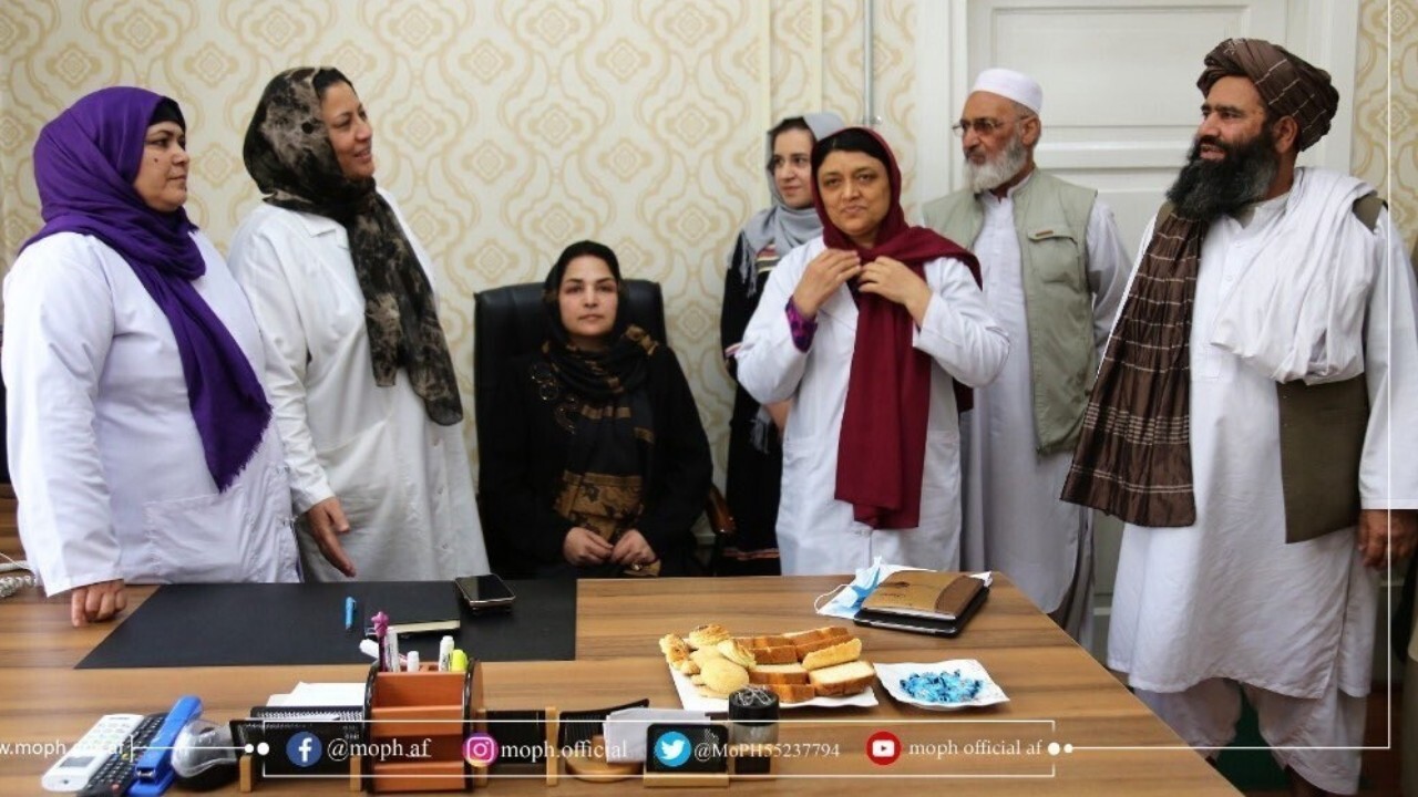 استخدام زنان در بخش بهداشت و درمان در افغانستان