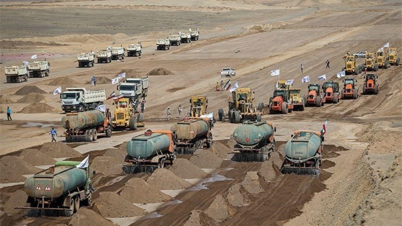 رنجش کارگران شرکت راهسازی آرادان از تاخیر در پرداخت حقوق