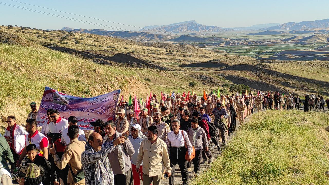 مردمان استان کرمانشاه در طول تاریخ، از خودگذشتگی فراوانی برای دفاع از کشور و نظام اسلامی داشته اند