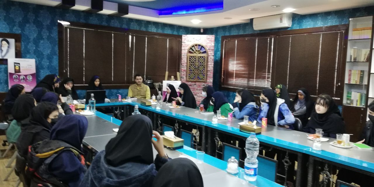 نشست نقد کتاب نوجوان در رشت