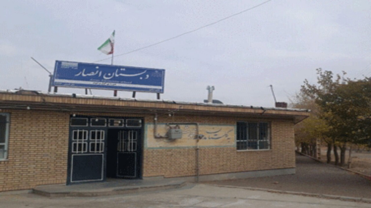 تحصیل بیش از ۶۰۰ دانش آموز افغانستانی در مهمانشهر تربت جام + فیلم