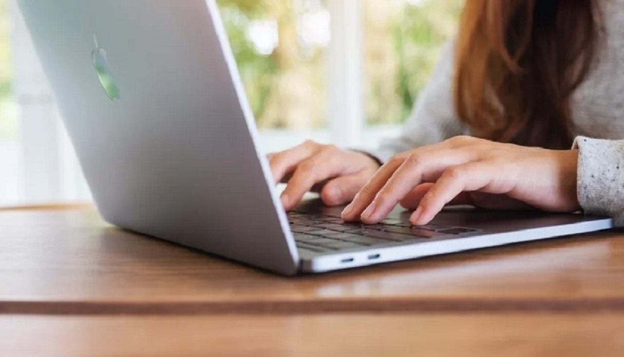 چگونه می‌توان فایل‌های فشرده rar را در مک باز کرد؟