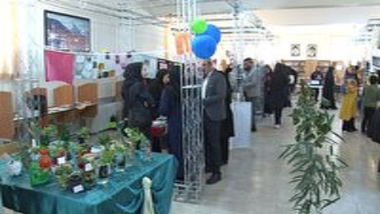 نمایشگاه دستاورد‌های دانش آموزان مدارس سمپاد در شاهرود
