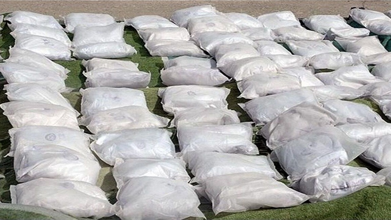 سرشبکه قاچاق و توزیع موادمخدر صنعتی در زاهدان دستگیر شد