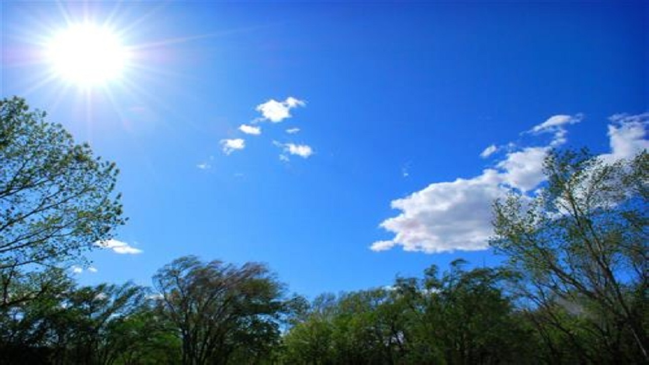 افزایش ۱۰ درجه‌ای دما در گلستان