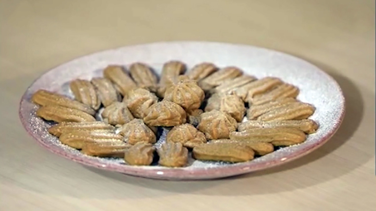 روش درست کردن کیک شکلاتی موزی + فیلم