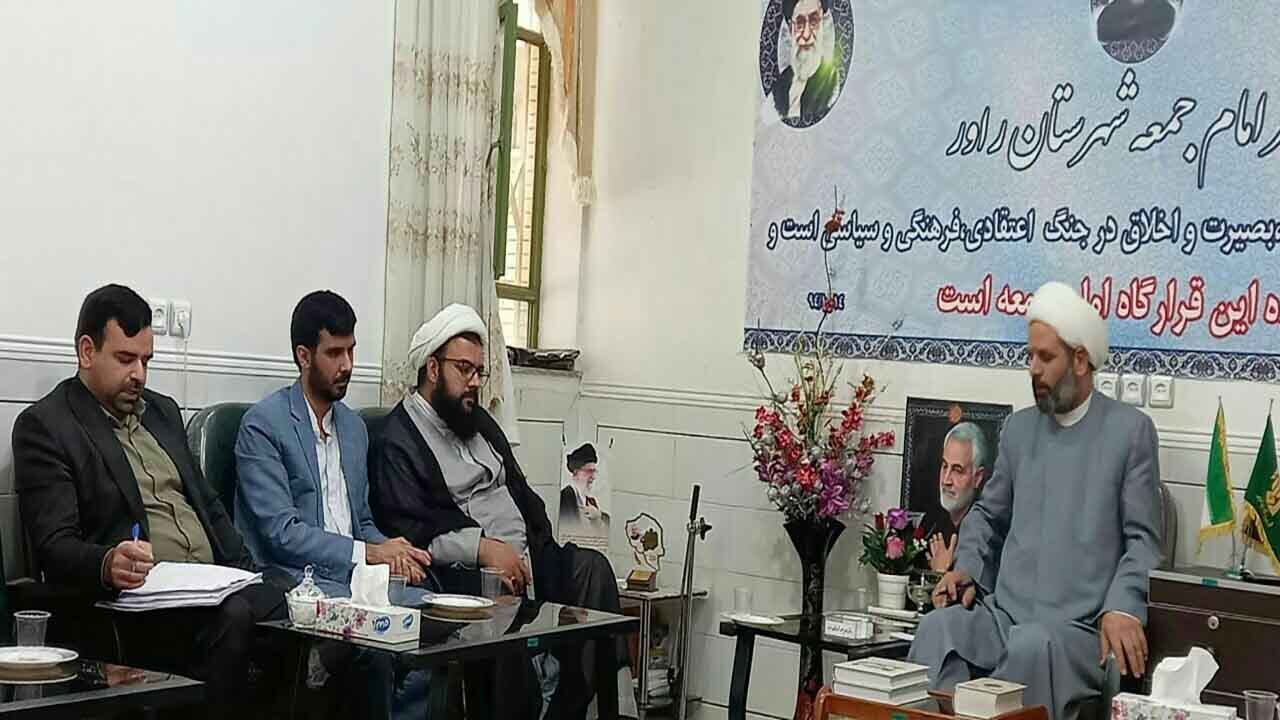 متولیان امر به شبهات و سوالات جوانان در حوزه عفاف و حجاب پاسخ دهند