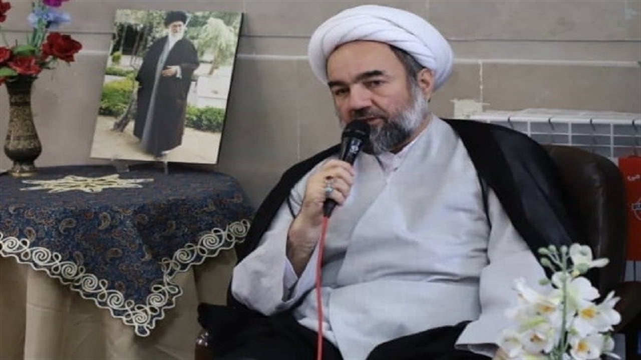 رمز استمرار انقلاب اسلامی از زبان امام جمعه زاهدان