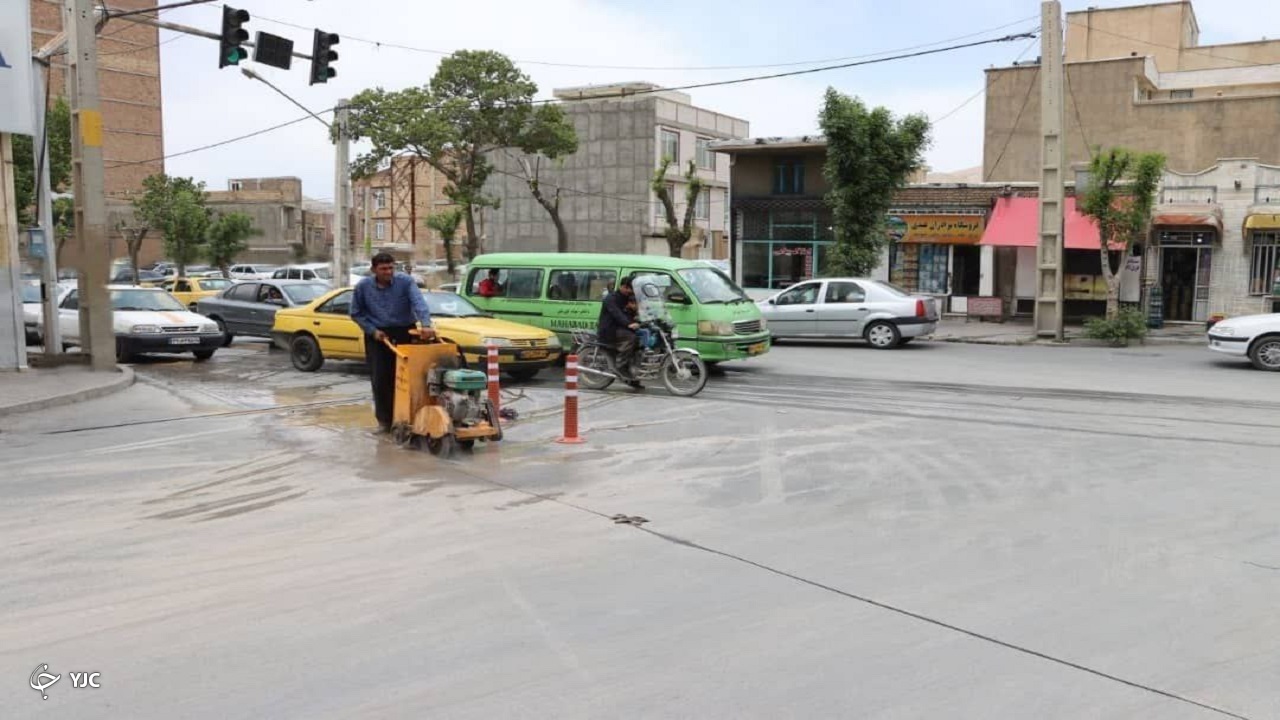 تقاطع پر ترافیک مهاباد هوشمندسازی می‌شود