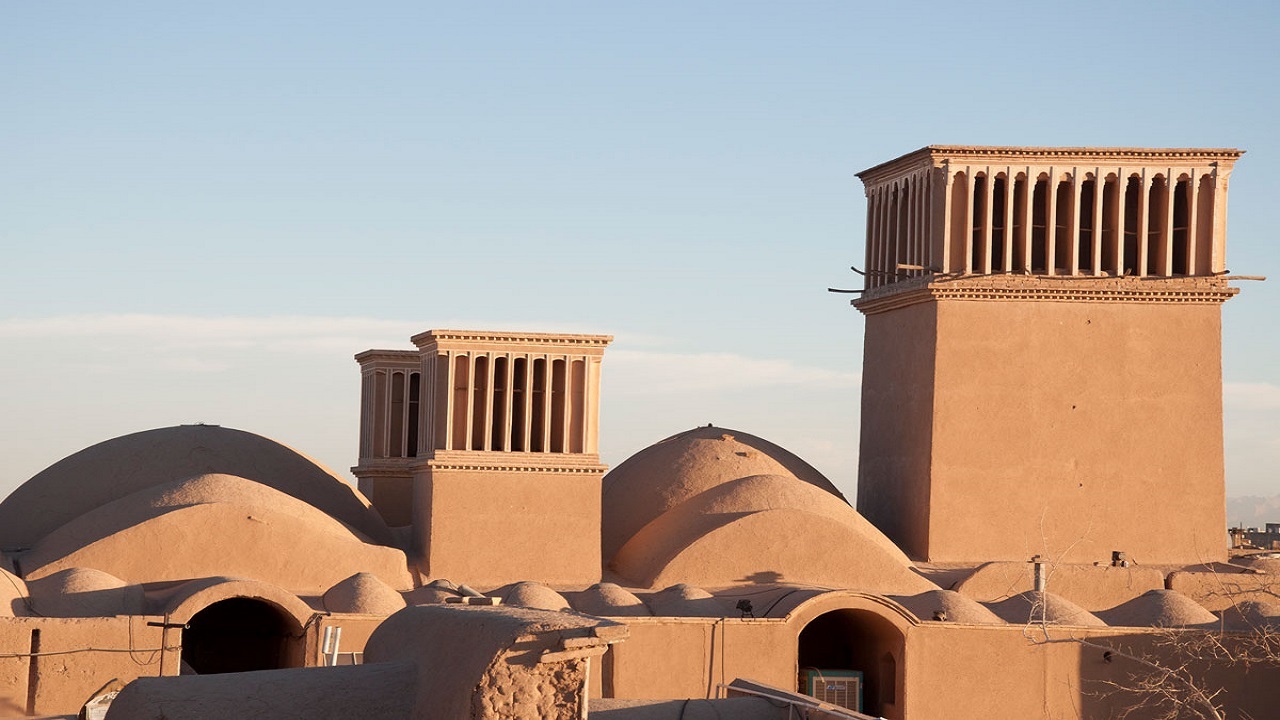 تعرض به آثار تاریخی یزد