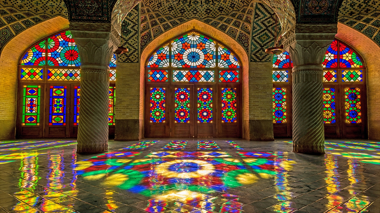 آغاز مرمت گنبد امامزاده سیدالحرمین(ع) در مسجد نصیرالملک شیراز