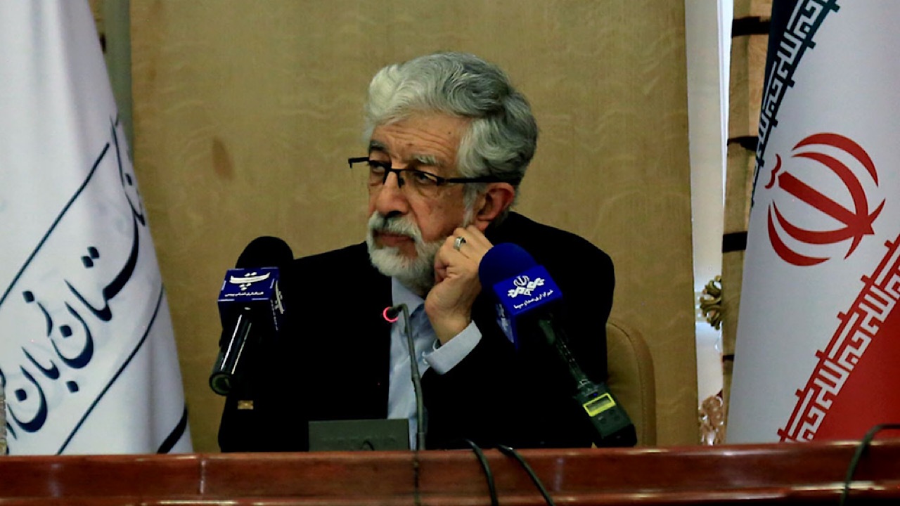 تاجیک‌ها باید به خط فارسی تسلط پیدا کنند