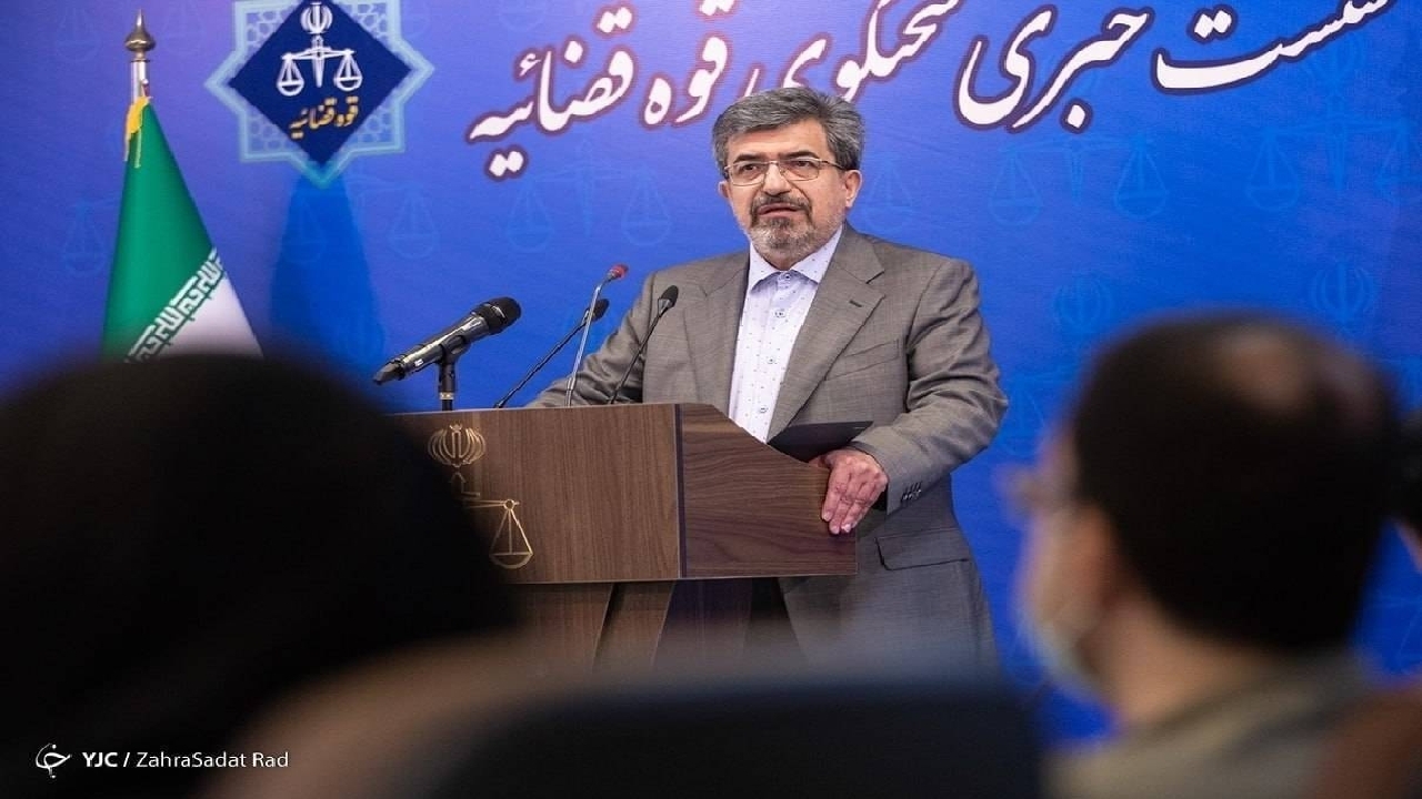 بازداشت مدیران اسبق بانک مرکزی در صورت پرداخت نکردن جریمه/ ادعای علیرضا بیگی درباره واگذاری خودرو درحال رسیدگی است