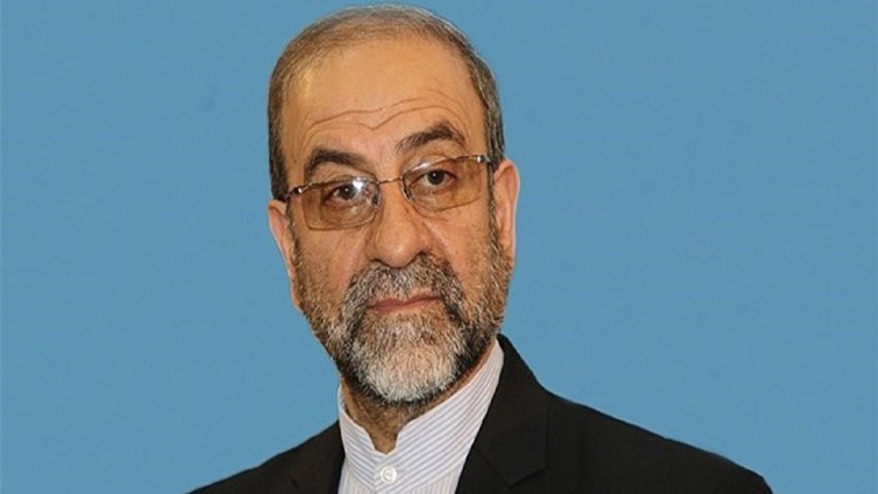 بانک مرکزی به وظایف خود در زمینه حفظ ارزش پول ملی توجه کند