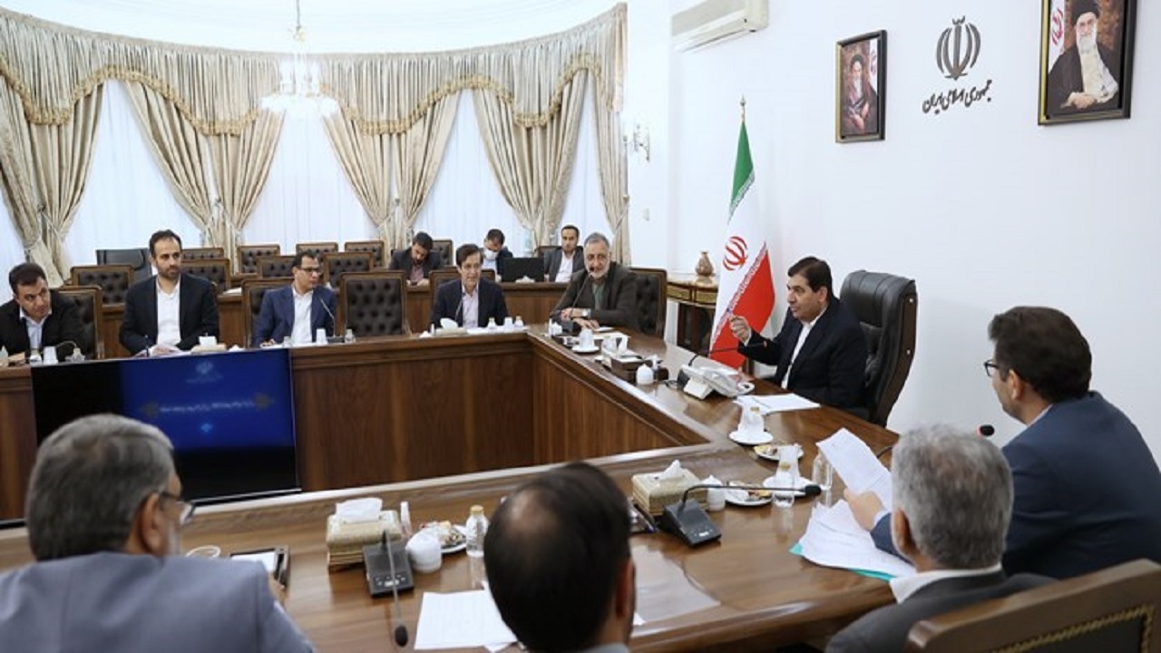 شهرداران در زمینه مهار تورم و رشد تولید پیشنهادات خود را ارائه دهند