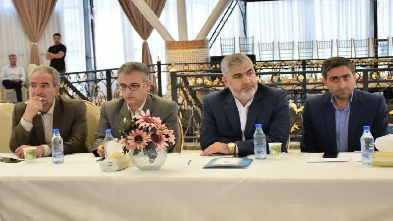 طبیعت‌گردی و گردشگری روستایی از ظرفیت‌های مهم کردستان است
