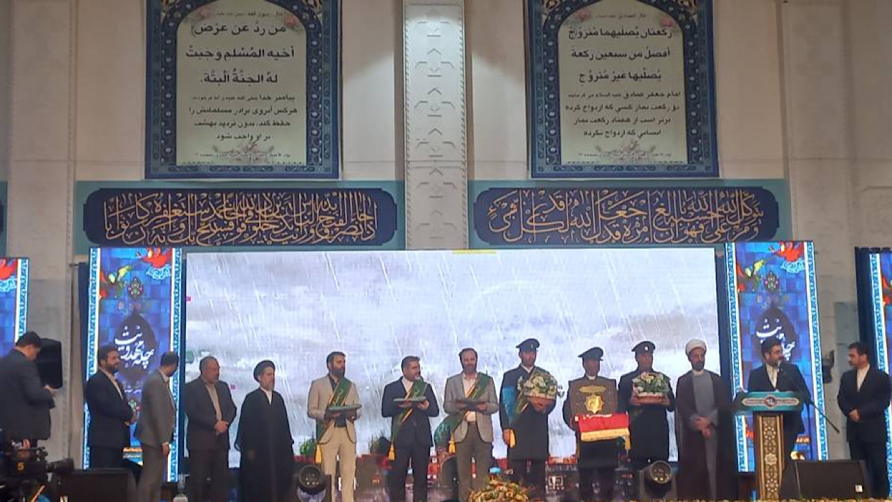 انتظار ظهور سازنده است