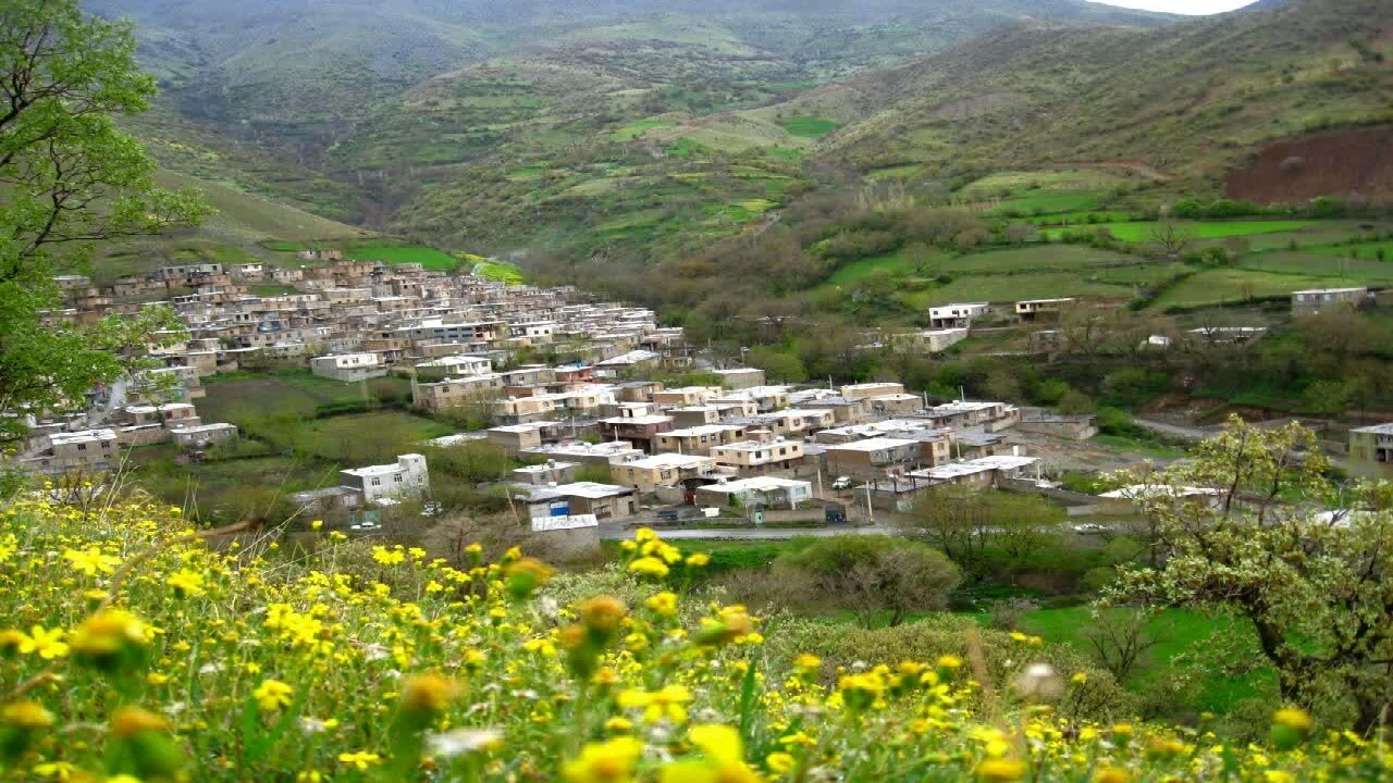 مهربانی مردم روستای گوشخانی سروآباد در اسکان رایگان ۴۰۰ مسافر