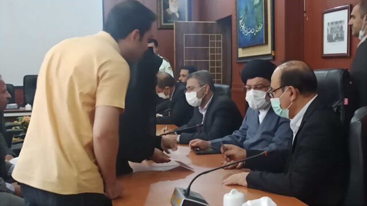 بررسی مشکلات حقوقی معلمان و فرهنگیان فارس