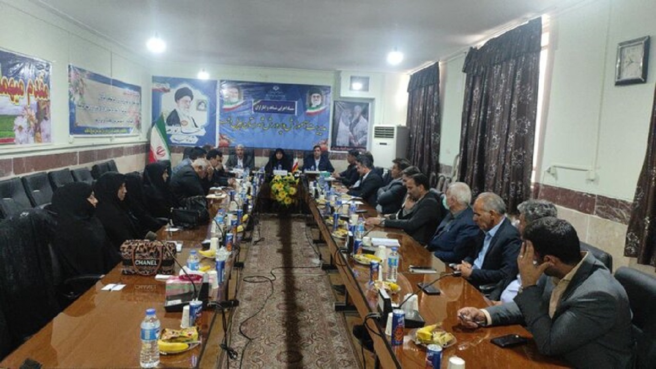 رسیدگی و پیگیری مشکلات فرهنگیان ایثارگر و خانواده‌هایشان با حضور مشاور وزیر