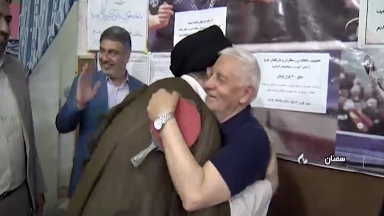 تجلیل از معلم پیشکسوت ورزش در سمنان