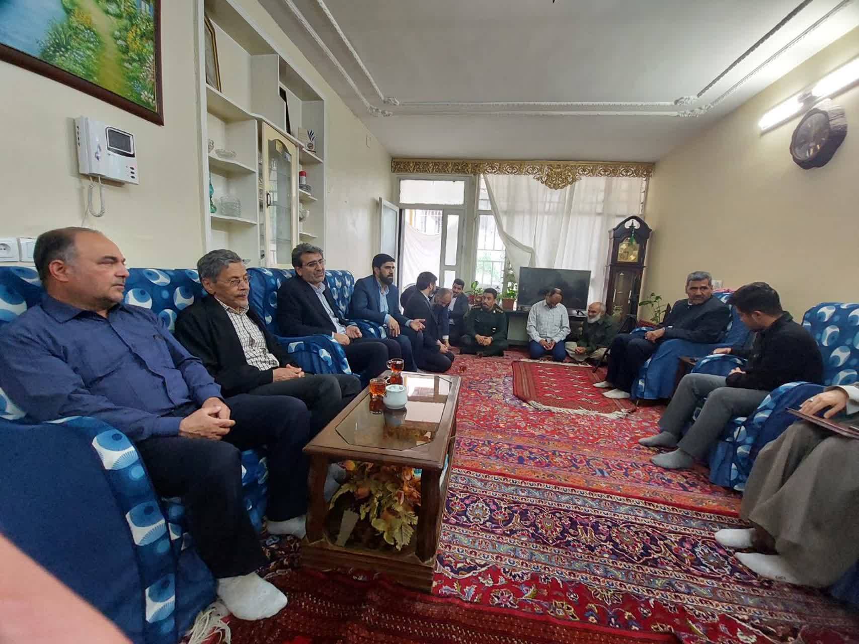 دیدار با خانواده شهید