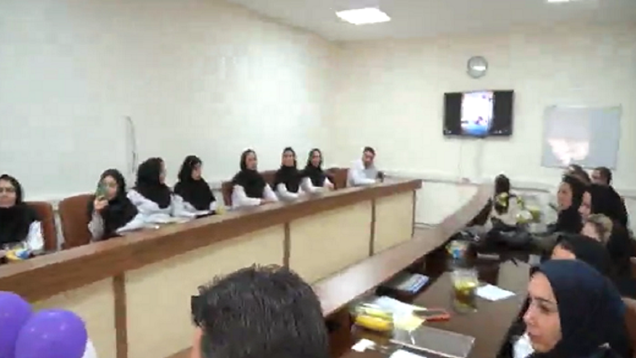 تجلیل از ۱۷ مامای نمونه تاکستان