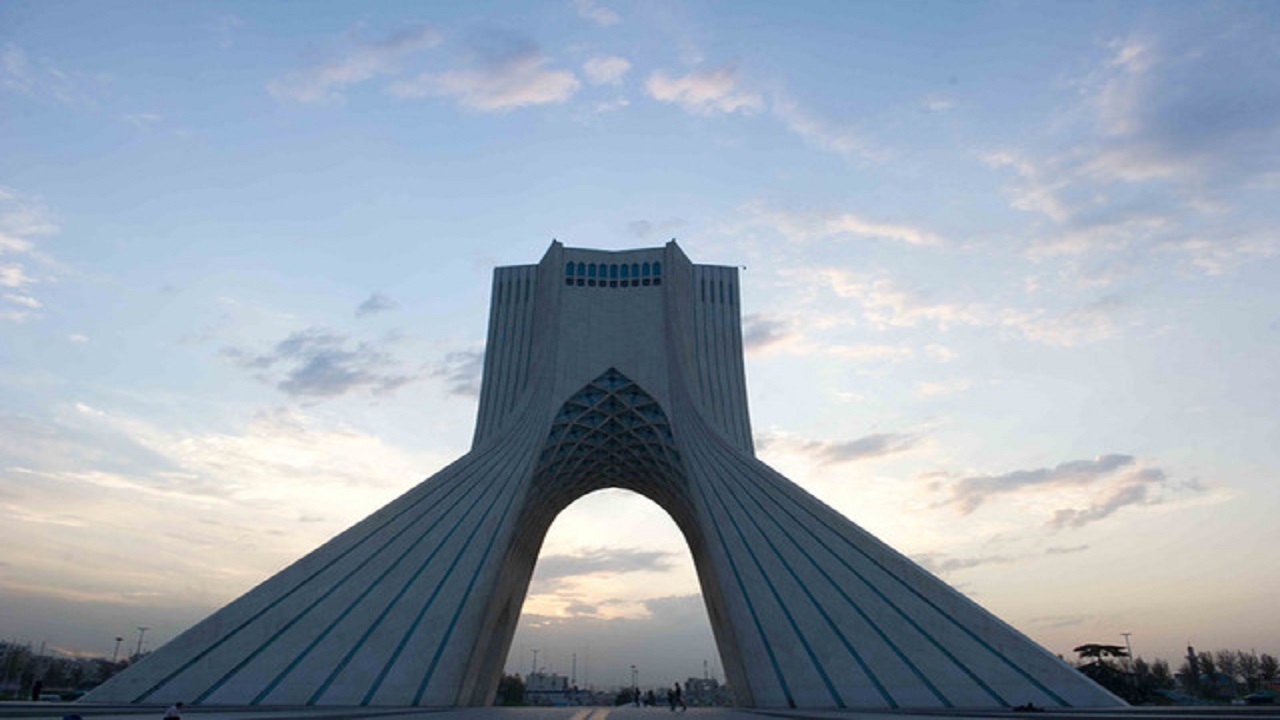 هوای تهران در وضعیت قابل قبول