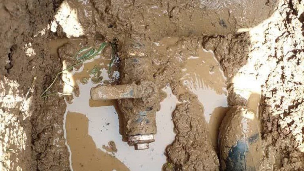 جمع‌آوری انشعاب غیرمجاز آب در چندین روستای کرمانشاه