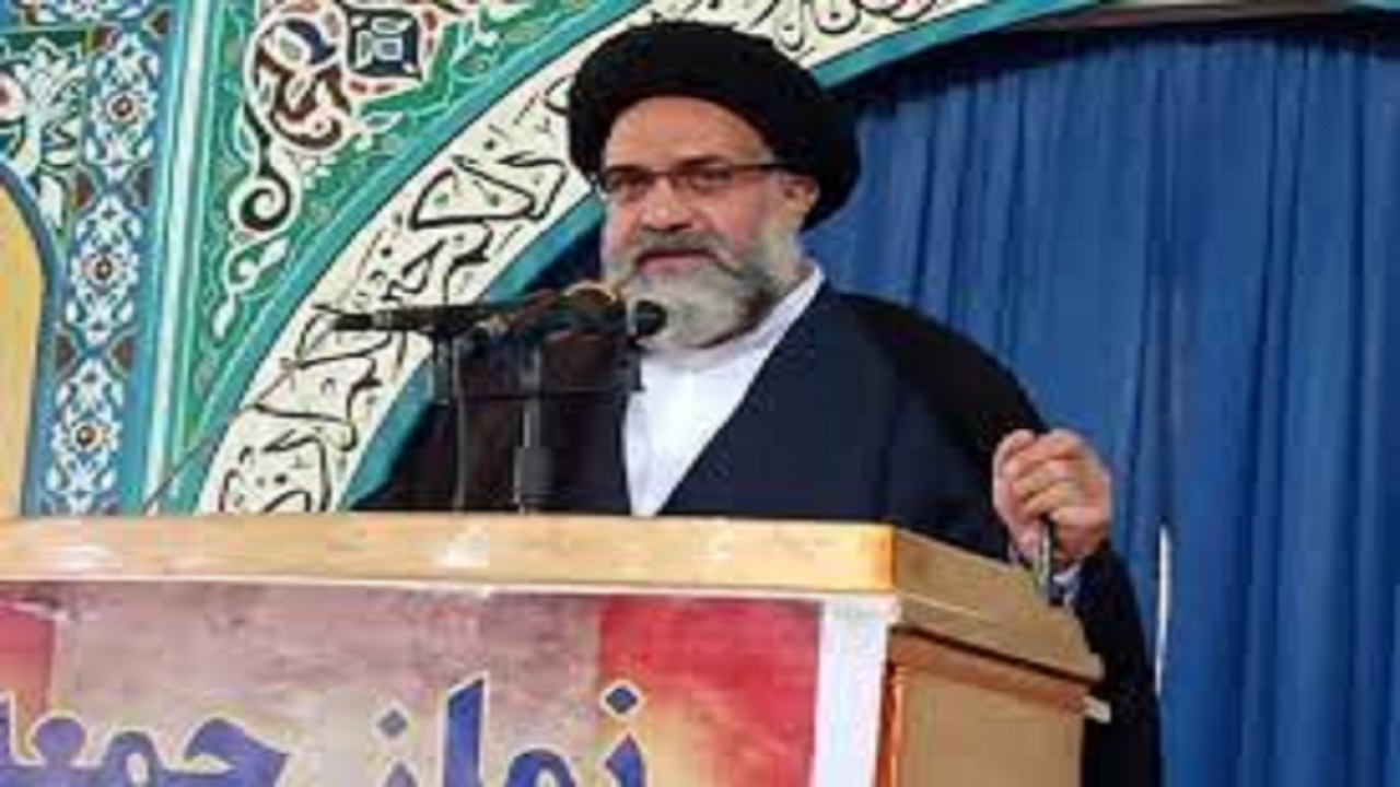 غیرت دینی رزمندگان مانع تصرف ذره‌ای از خاک کشور به دست دشمن شد