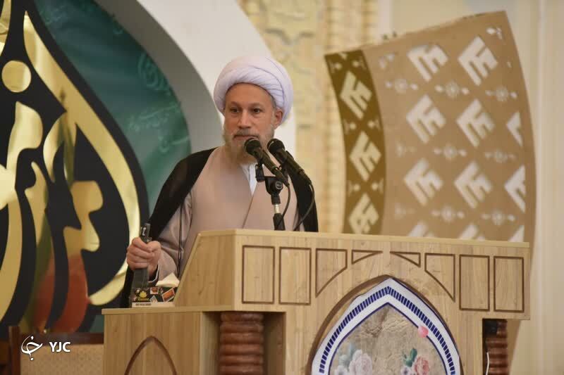 برای تحقق مردمی‌سازی اقتصاد در اطاعت از ولی امر بکوشیم