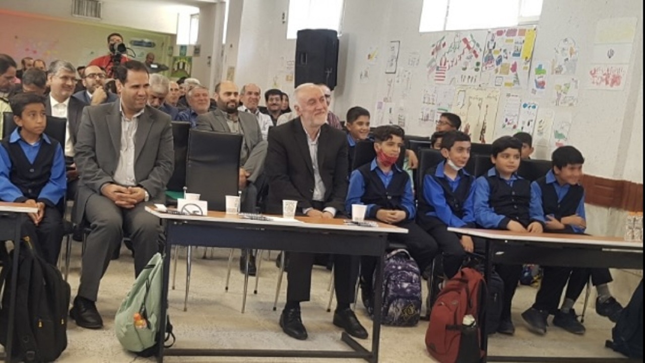تمام بسترهای آموزشی در فیبر نوری قرار می‌گیرد