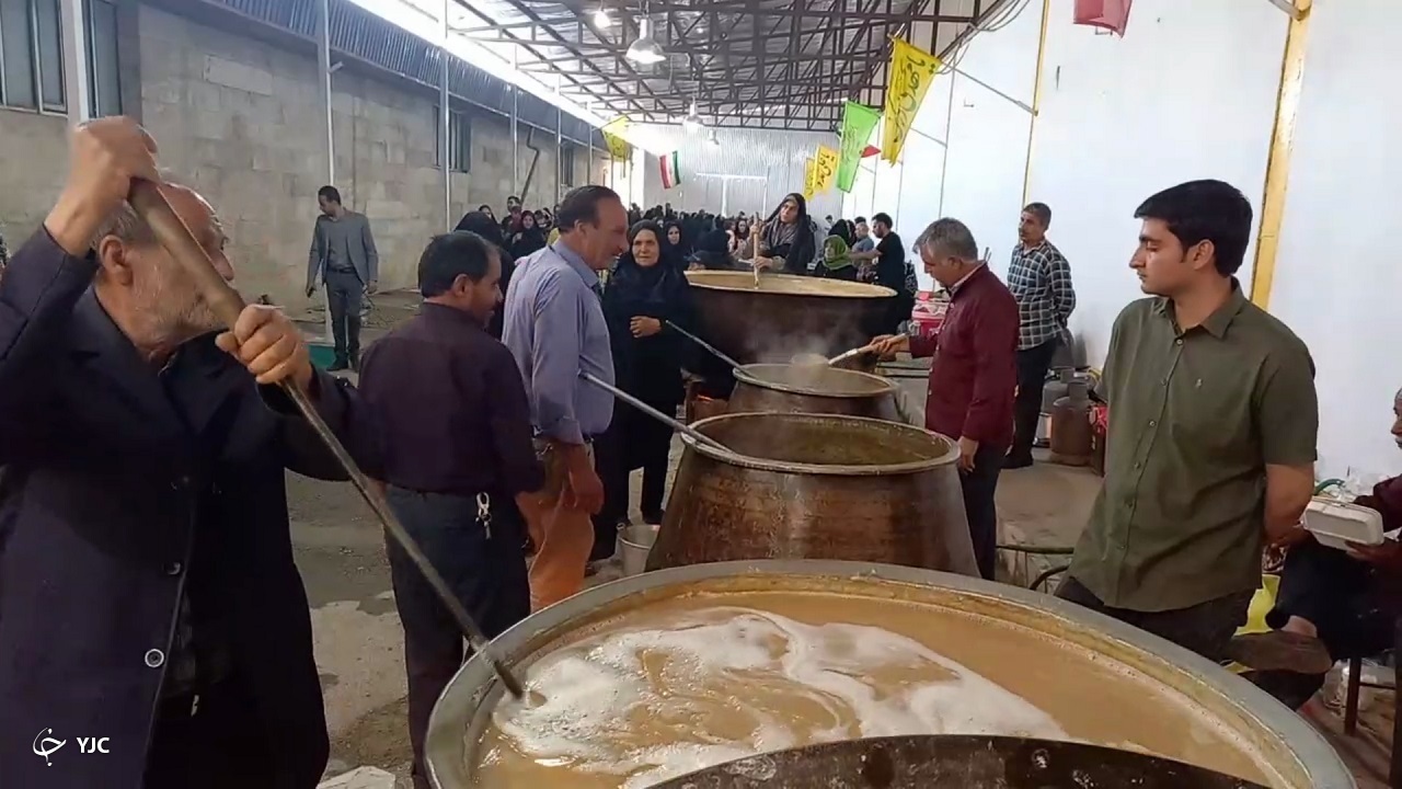 جشنواره ملی و کهن سمنو پزان در آشتیان برگزار شد
