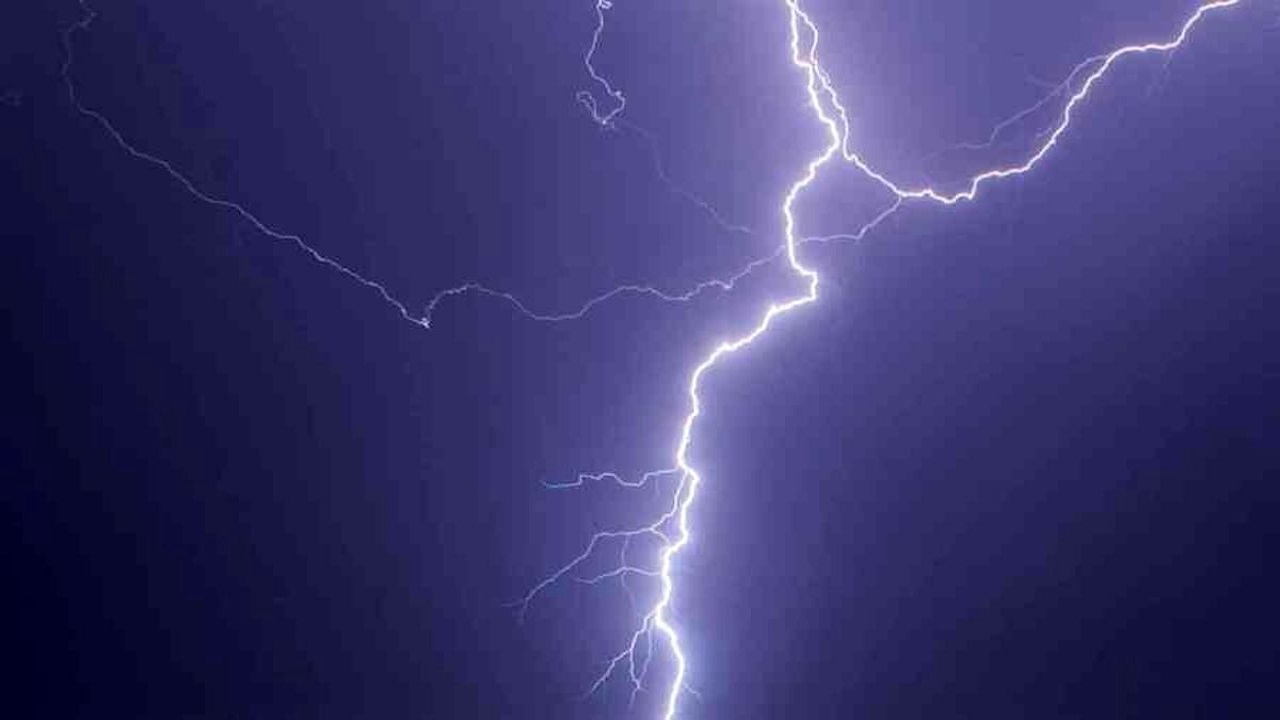 صاعقه در شفت جان گرفت