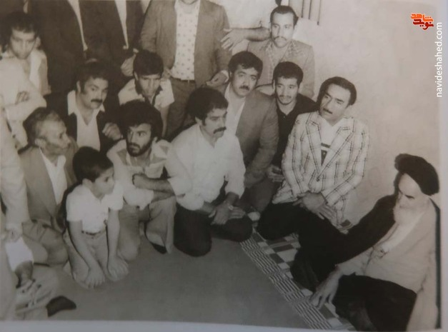 دیدار ورزش کاران باستانی با امام خمینی (ره) دیدار ورزش کاران باستانی با امام خمینی (ره)