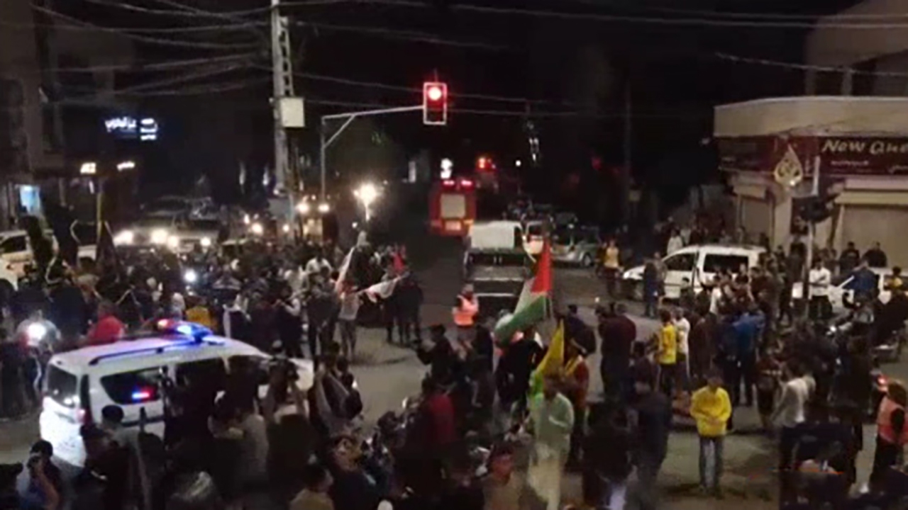 جشن پیروزی مردم فلسطین در غزه و جنین پس از اعلام توافق آتش بس + فیلم