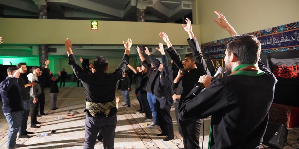 مراسم سینه زنی
