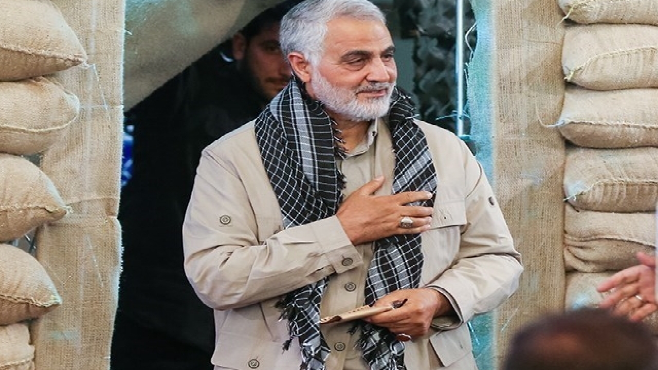 ماجرای عجیب جوان سوری که دستش شبیه دست حاج قاسم شد +عکس