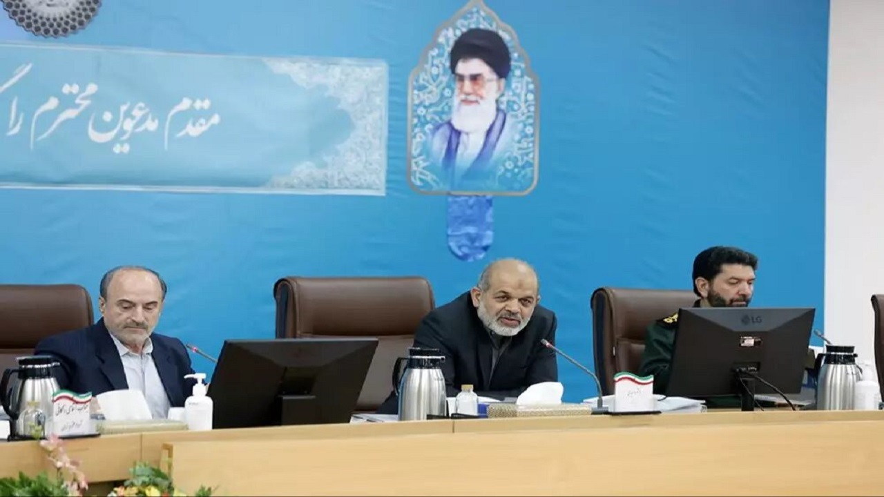 تمام تلاش دشمن تضعیف انقلاب و آرمان‌های امام (ره) است