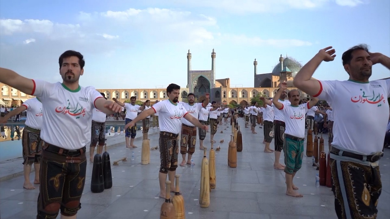 تصاویری از همایش بزرگ پهلوانی در میدان تاریخی امام اصفهان